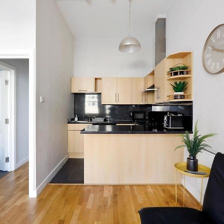 Great 2 Bedroom Apt By The Beach And Town Brighton Exterior photo