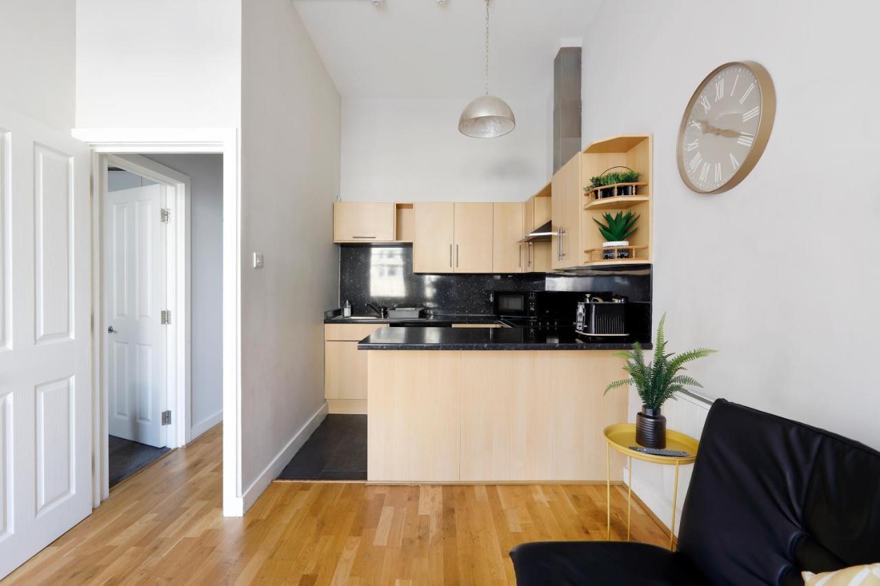 Great 2 Bedroom Apt By The Beach And Town Brighton Exterior photo